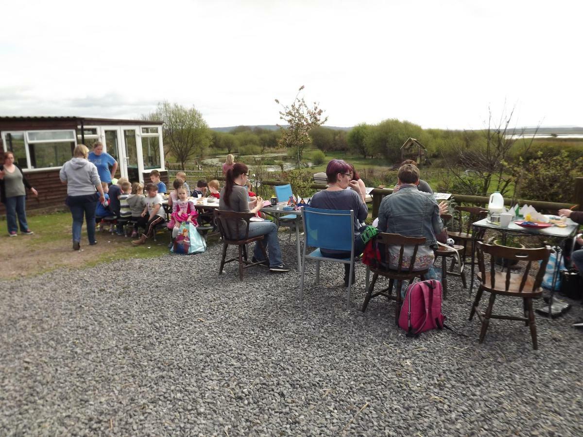 Marsh Water Ponds Fishery Kidwelly Exterior photo