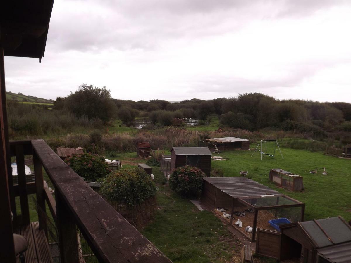 Marsh Water Ponds Fishery Kidwelly Exterior photo